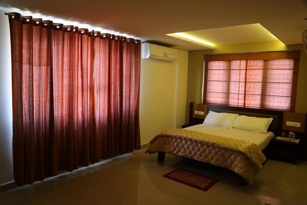 Hazmi Inn Perintalmanna Exterior foto